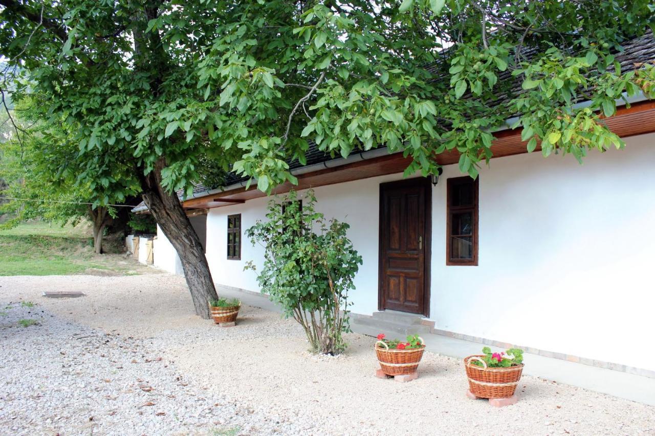Retro Vendeghaz Villa Nagyharsány Exterior foto